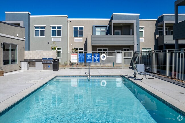 Loma Villas Apartments