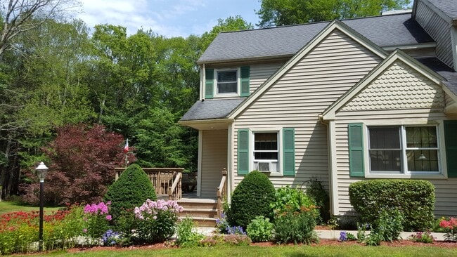 Photo - 171 Eastford Rd Townhome