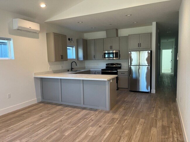 Photo - Newly built homes with City of Redding solar!