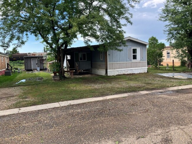 3 bed, 2 bath Trailer house with outer sto... - 3 bed, 2 bath Trailer house with outer sto...