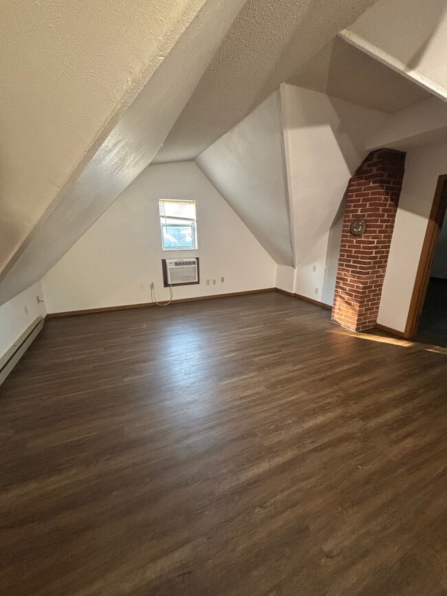 Photo - 1605 N Main St Unit B