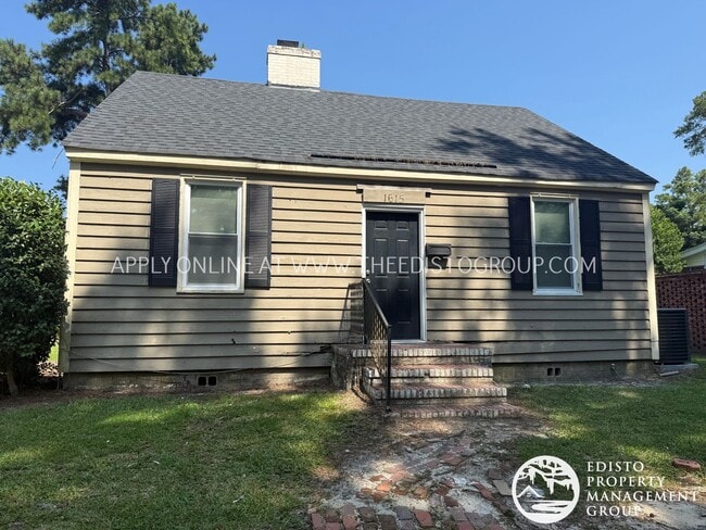 Photo - Newly Renovated Charming 3-Bedroom Home in...