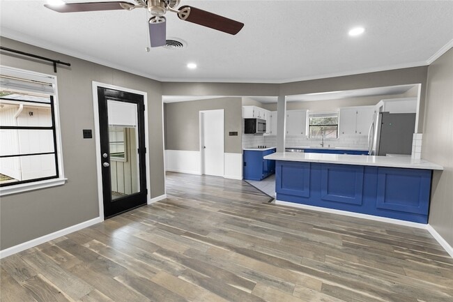 Photo - 302 Shadow Creek Dr