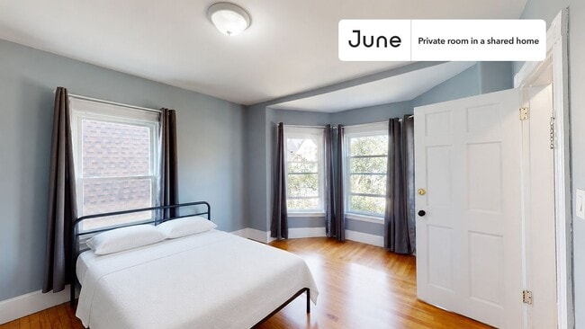 Building Photo - Room in Shared 7 bed/2 bath home in Allston Unit C