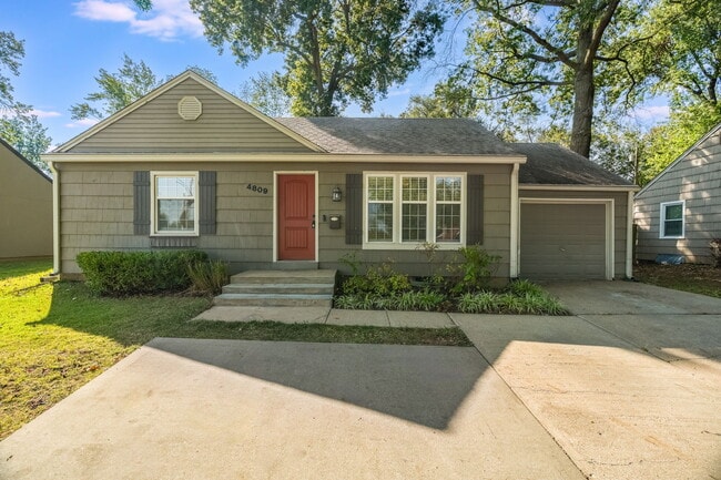 Building Photo - 4809 W 75th St