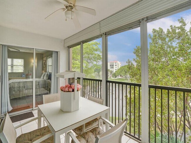 Photo - 2208 S Cypress Bend Dr Unidad 401