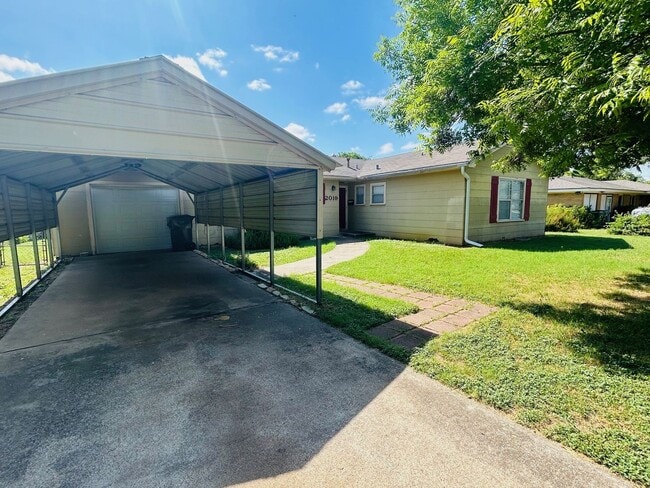 Photo - 2019 Curtis Dr