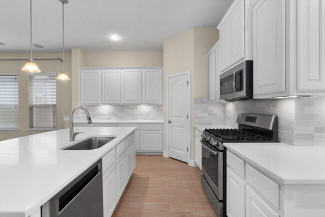 Building Photo - 4-Bedroom Home in Rancho Sienna for Rent