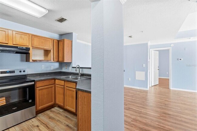 Photo - 3702 Palm Desert Ln Unit 5437