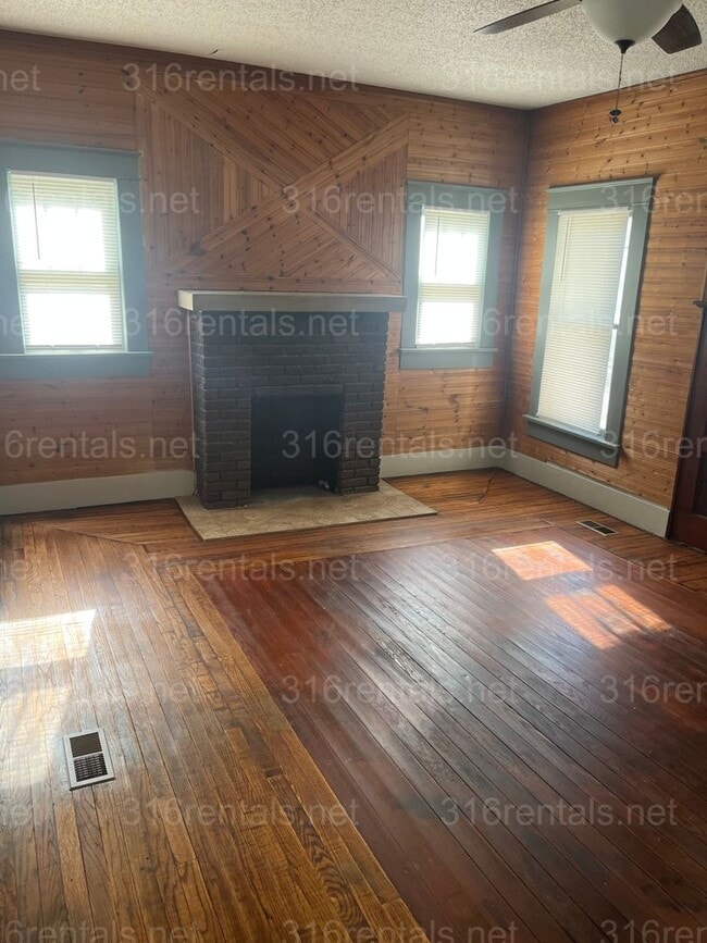 Photo - $1150 - 3 bed 1 bath - Single Family Home
