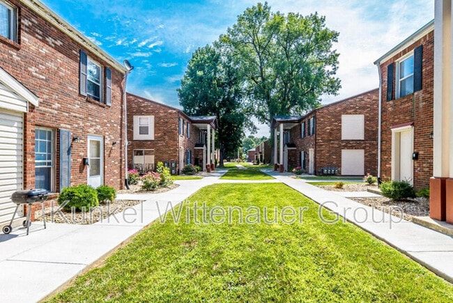 Building Photo - 1814 Jamestown Rd