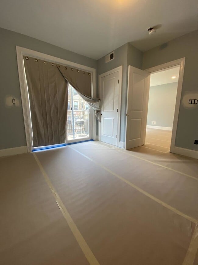 Photo - Fully Renovated, Central Heat/AC, Large bedrooms, Central Location. Laundry on a Site
