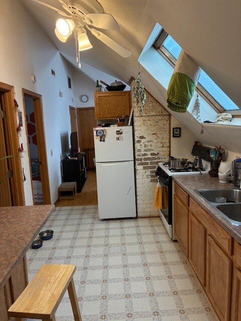 Building Photo - 1144 E Mifflin St Unit Apt #1