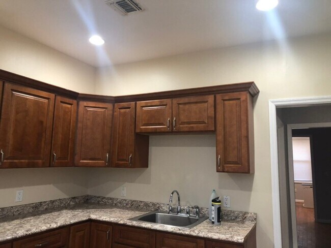 849 Chancellor Ave Unidad 2