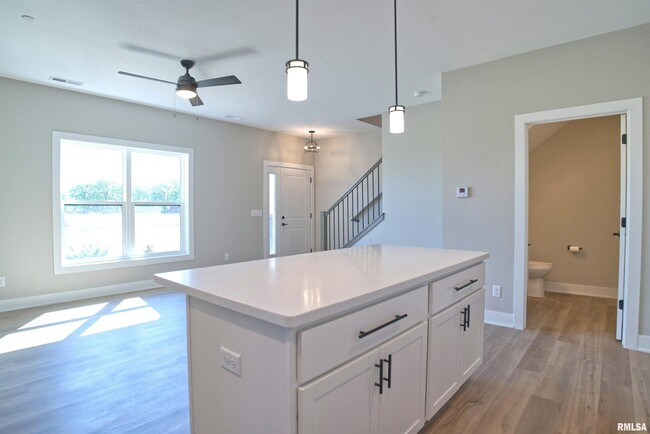 Photo - 1002 S 4th St