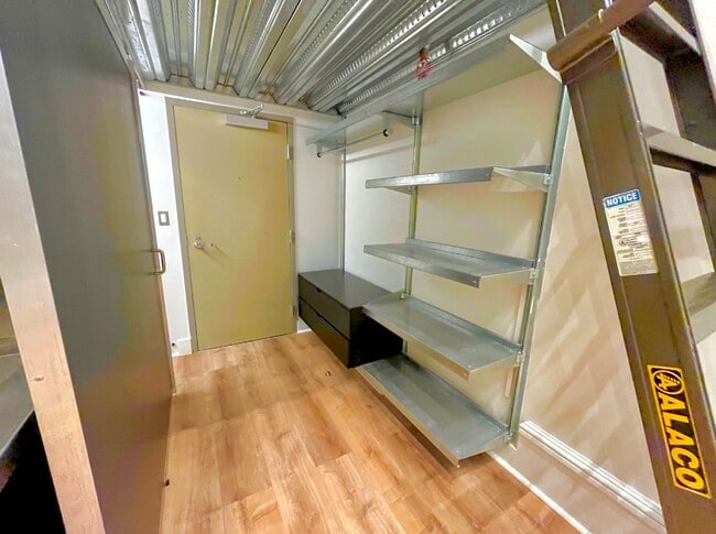 Photo - $1,000 MOVE IN SPECIAL!! Beautiful Loft Located in the Heart of San Francisco!!!! Unidad 109