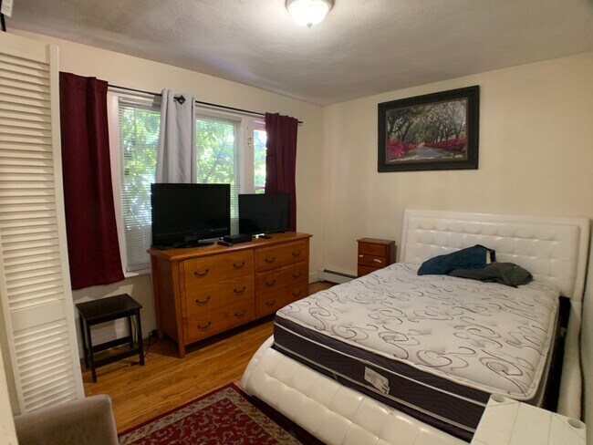 Photo - 569 Main St Unit 1