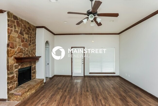 Photo - 3 Bedroom Pet-Friendly Home in ALVARADO, TX with Main Street Renewal