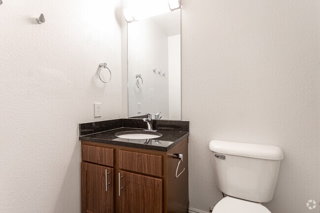 2HAB, 2BA - 939 ft²