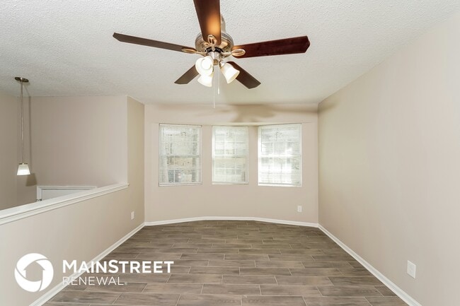 Photo - 6594 Davison Rd