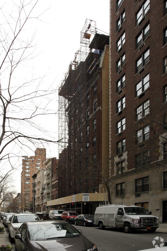 Photo - 112 E 83rd St