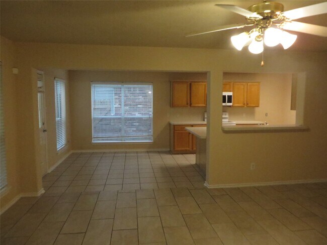 Photo - 15331 Ochre Leaf Trail