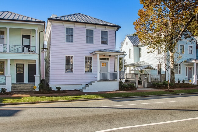 Photo - 303 W Henry St Unit B