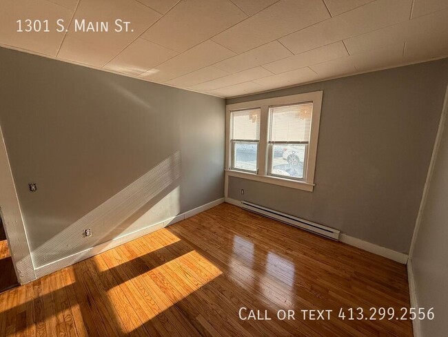 Photo - 1301 S Main St