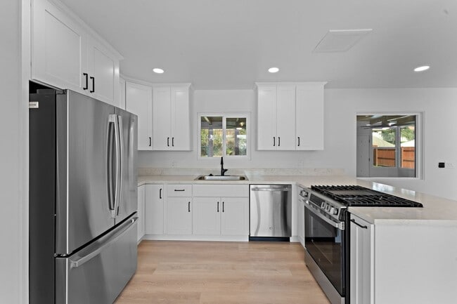 Photo - RV/trailer parking