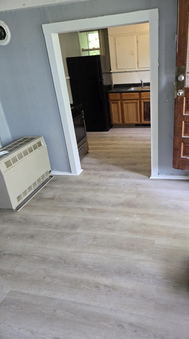 Photo - 454 Colchester Ave