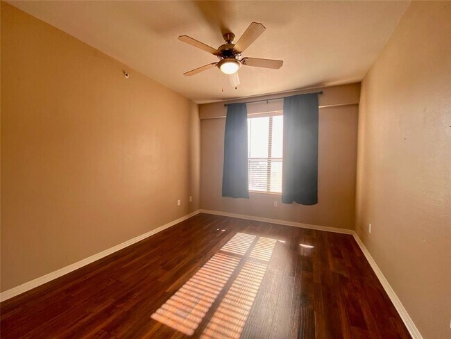 Photo - 2505 San Gabriel St Unit 605