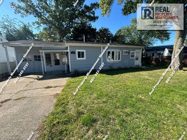 Photo - Charming 2-Bedroom Home with Bonus Room – ...