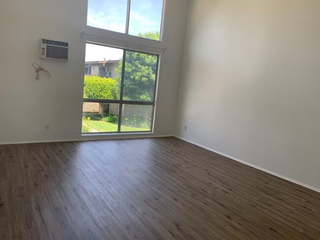 Photo - 808 Coriander Dr Unit #A