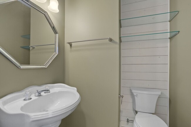 Photo - 1243 Harris Commons Pl