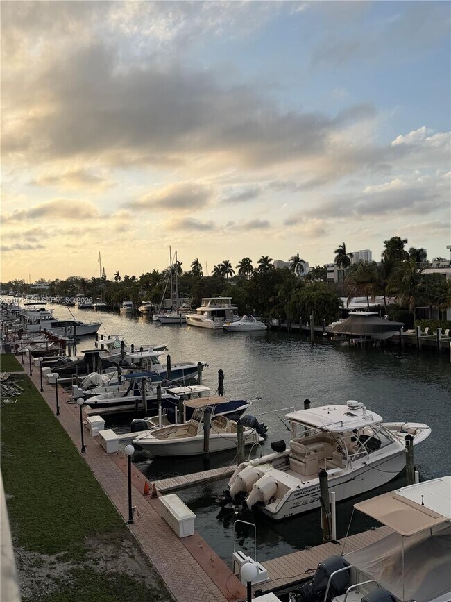 Photo - 1777 SE 15th St Unit 320