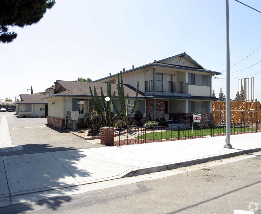 Photo - 2750 Mckee Rd