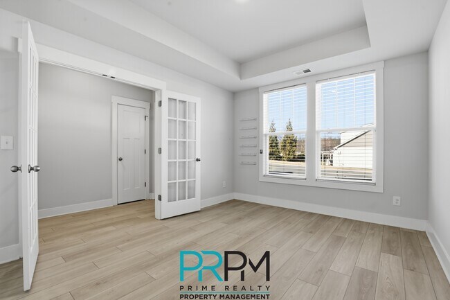 Photo - 2 Thornfield Dr