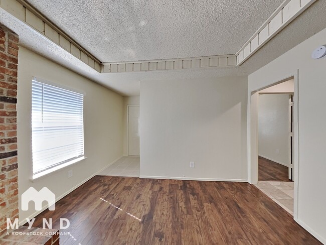 Photo - 1809 McQueary St House