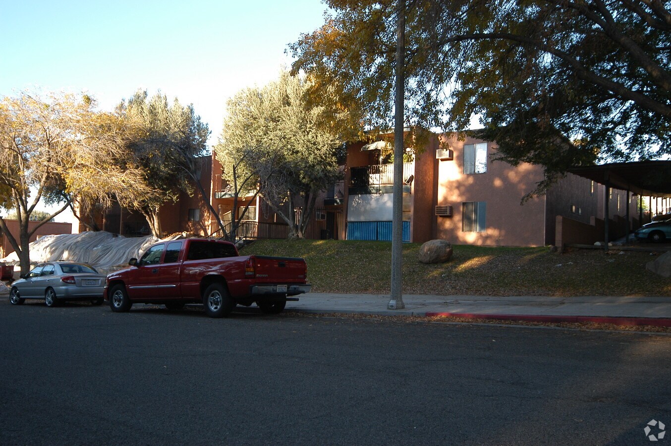 Logan Pointe Apartments Riverside, CA