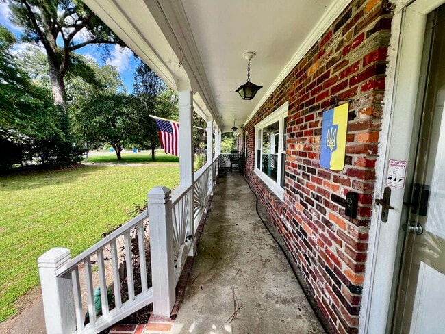 Photo - Love Where You Live in Lake Shores!