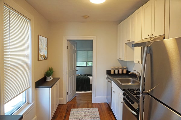 Building Photo - 145 Brown St Unit 2F