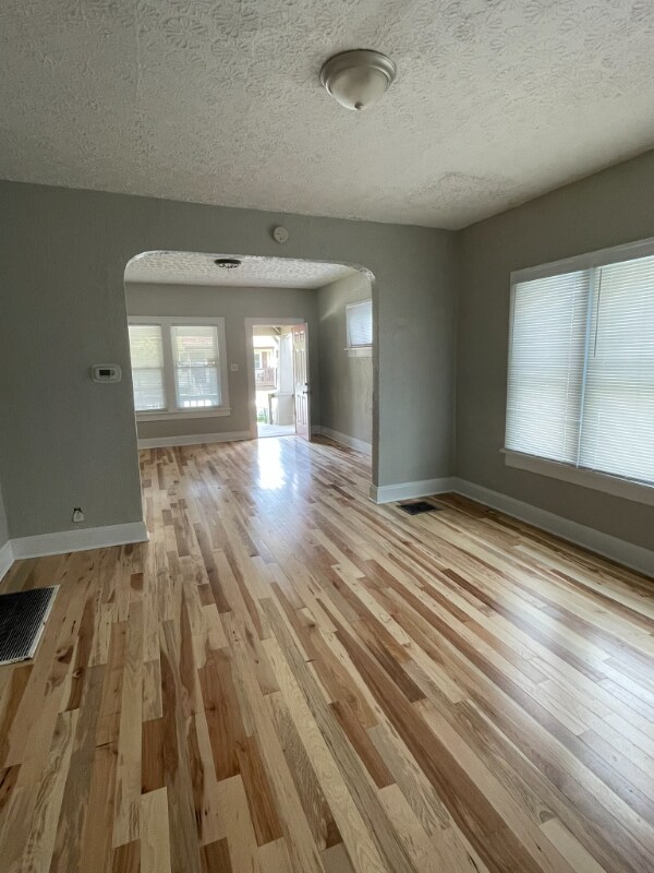 Photo - 744 S 18th St