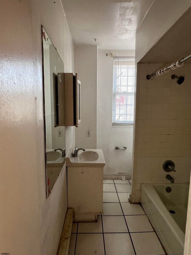 Photo - 2504 Atlantic Ave Unit 2