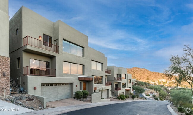 Building Photo - 44 W Foothill Dr Rental