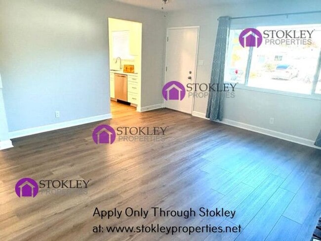 Photo - 1875 Queens Rd