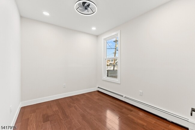 Photo - 633 Lafayette Ave