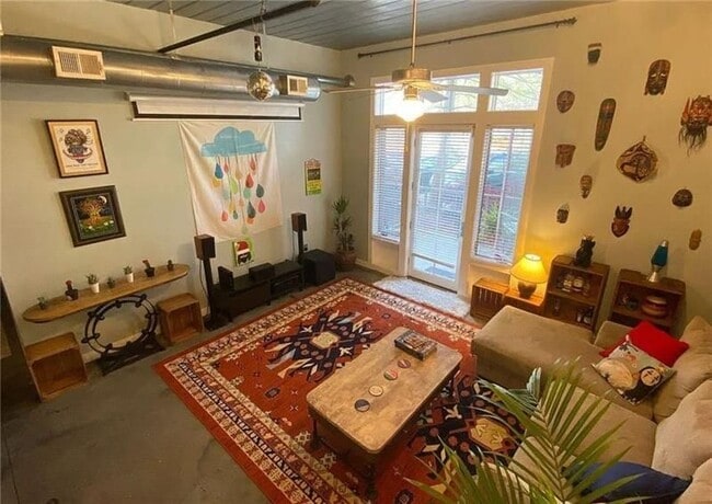 Building Photo - 572 Edgewood Ave SE