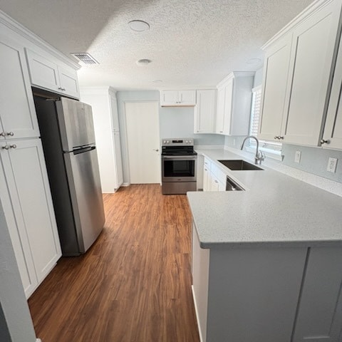 Photo - 733 Oleander Dr SE