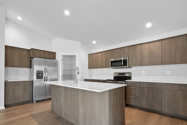 Photo - 682 W Snowy Owl St