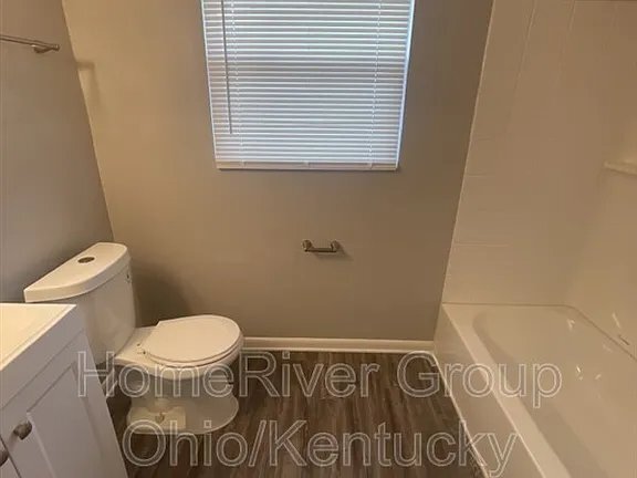 Photo - 1234 Hemlock Dr